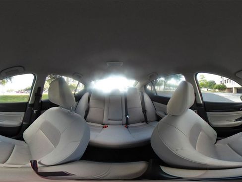 Used 2025 Nissan Altima 2.5 SV FWD image 37