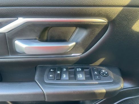 Used 2024 RAM 1500 Lone Star image 17