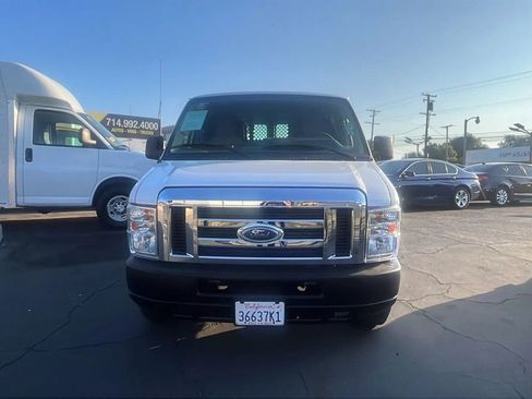 Used 2013 Ford E-150 and Econoline 150 image 2
