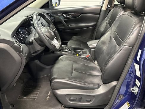 Used 2018 Nissan Rogue SL w/ Premium Package AWD/4WD image 7