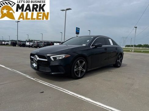 Used 2022 Mercedes-Benz A 220 4MATIC image 2