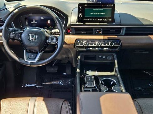Used 2024 Honda Pilot Elite image 21