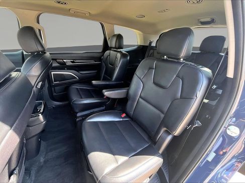 Used 2025 Kia Telluride S AWD/4WD image 26