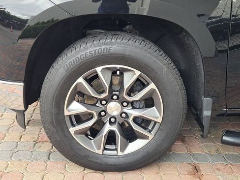 Used 2023 Chevrolet Silverado 1500 LT RWD image 11