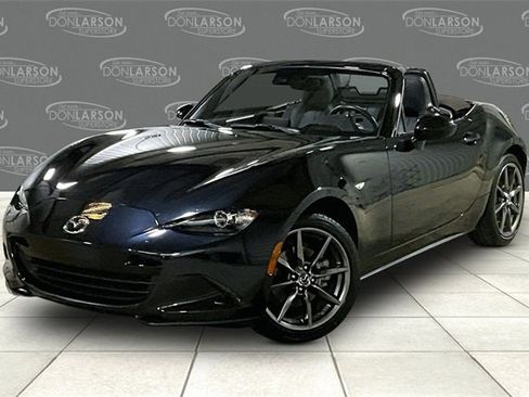Used 2019 MAZDA MX-5 Miata Grand Touring w/ GT-S Package image 3