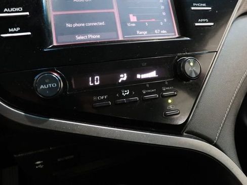 Used 2019 Toyota Camry SE FWD image 26