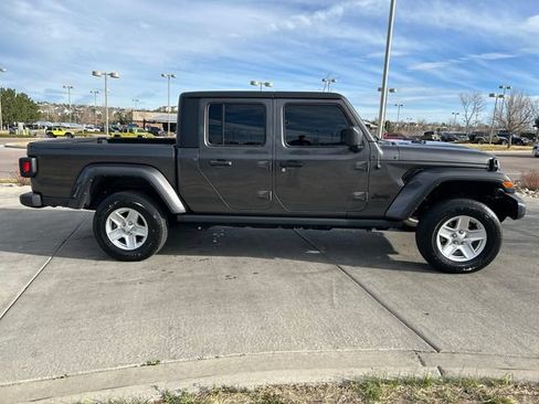 Used 2022 Jeep Gladiator Sport AWD/4WD image 10
