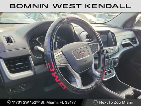 Used 2022 GMC Terrain SLE image 7