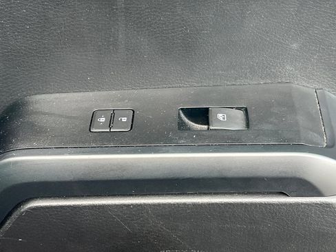 Used 2022 Toyota Tacoma SR image 21