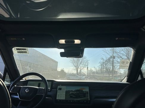 Used 2022 Rivian R1T Launch Edition image 7