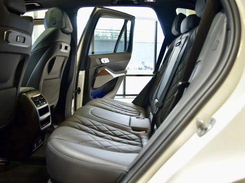 Used 2026 BMW X5 xDrive40i image 19