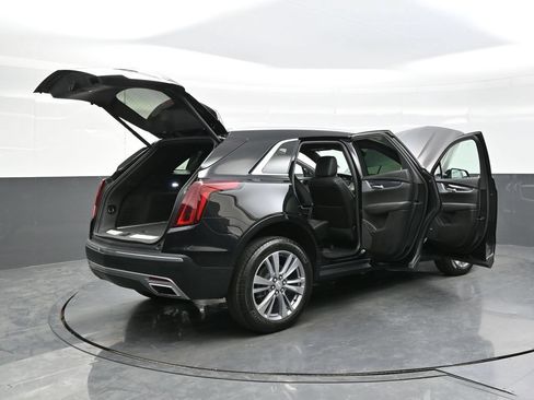 Certified 2024 Cadillac XT5 Premium Luxury AWD/4WD image 40