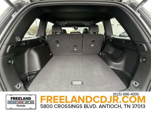 New 2025 Jeep Grand Cherokee Altitude w/ Trailer Tow Package AWD/4WD image 12