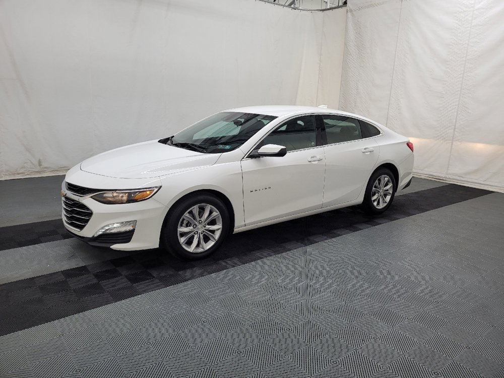 Used 2023 Chevrolet Malibu LT FWD image 2