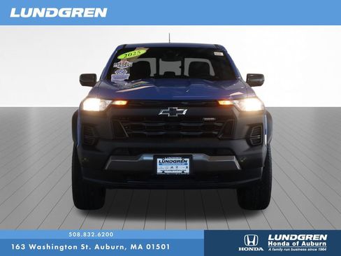 Used 2025 Chevrolet Colorado Trail Boss AWD/4WD image 2