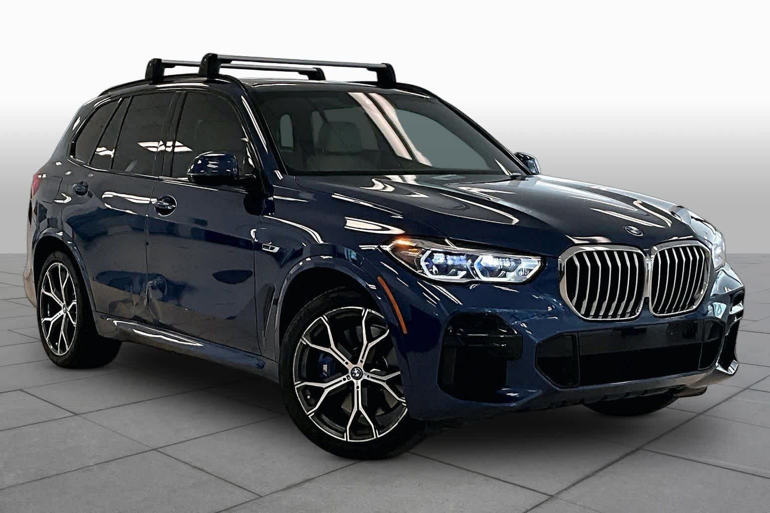 Used 2022 BMW X5 xDrive45e w/ M Sport Package AWD/4WD image 2