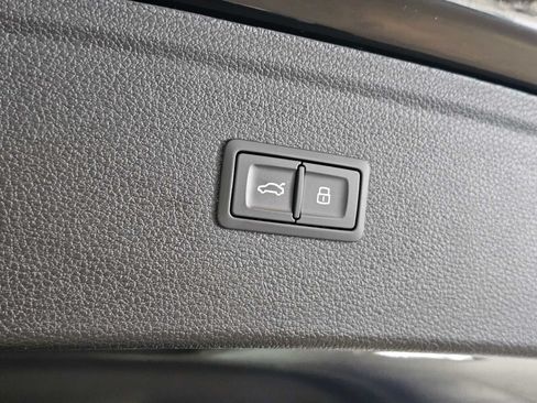 Used 2022 Audi SQ5 Premium AWD/4WD image 17