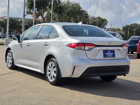 Used 2026 Toyota Corolla LE FWD image 7