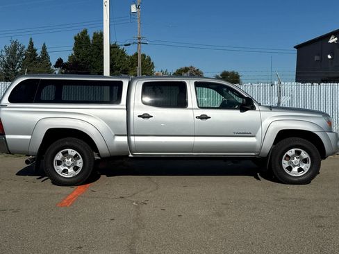 Used 2005 Toyota Tacoma 4x4 Double Cab w/ SR5 Pkg #8 image 6