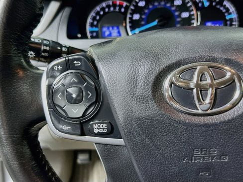 Used 2014 Toyota Camry XLE FWD image 18
