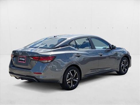 New 2025 Nissan Sentra SV image 2