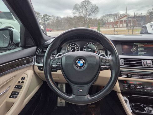 Used 2013 BMW 550i Sedan image 23
