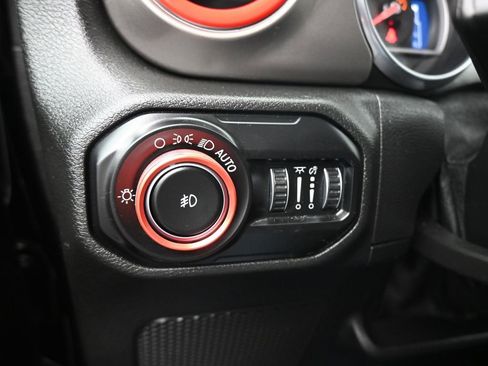Used 2020 Jeep Wrangler Unlimited Rubicon w/ Dual Top Group AWD/4WD image 27