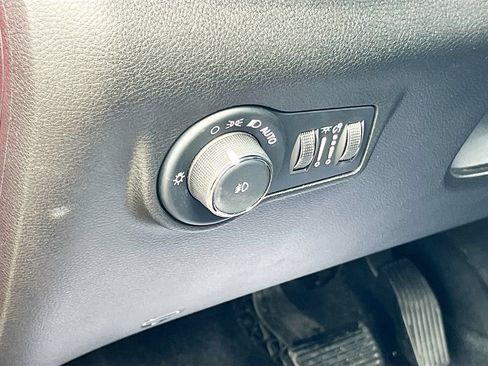 Certified 2025 Jeep Compass Limited w/ Elite Group AWD/4WD image 10