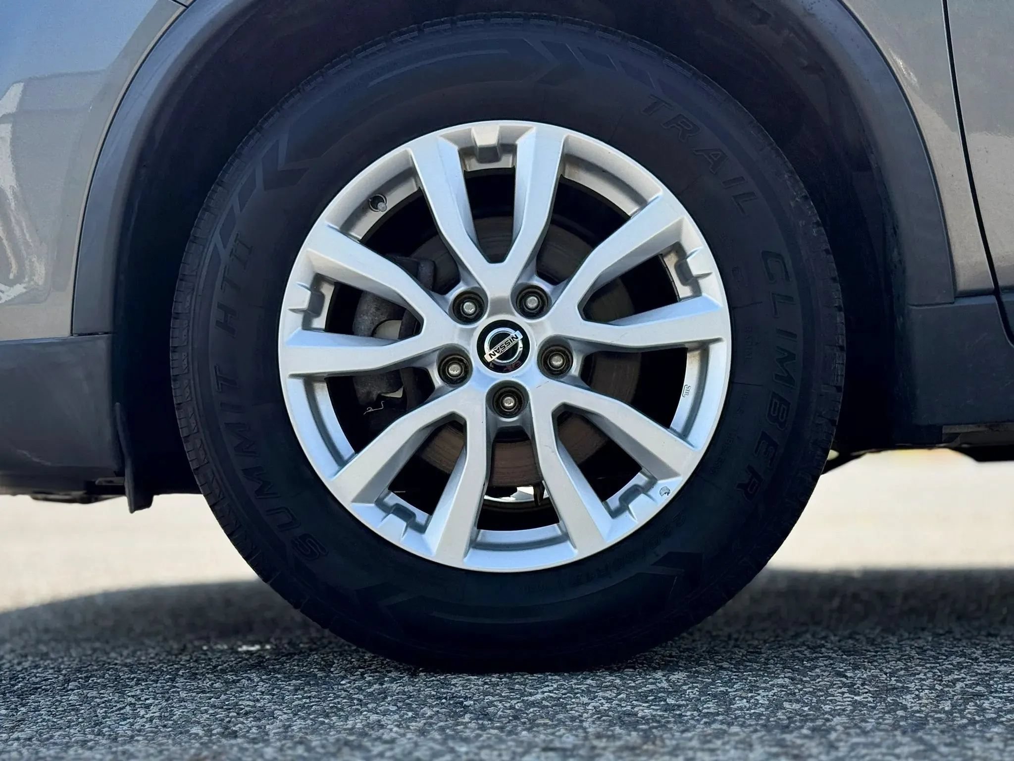 Used 2019 Nissan Rogue SV FWD image 30