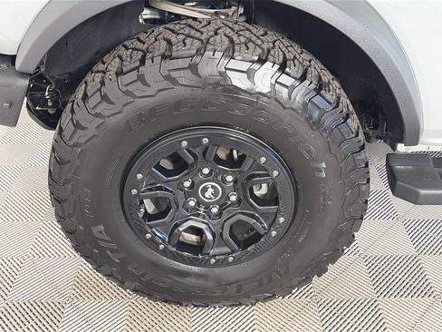 Certified 2023 Ford Bronco Wildtrak AWD/4WD image 8