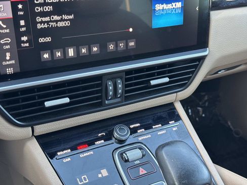 Used 2019 Porsche Cayenne Base FWD image 23