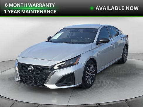 Used 2024 Nissan Altima 2.5 SV image 1