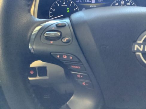 Used 2024 Nissan Murano SL image 10