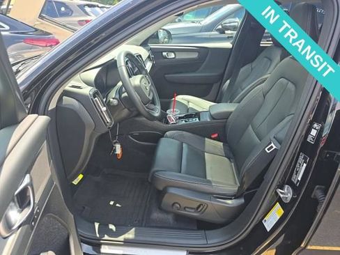 Used 2026 Volvo XC40 B5 Plus AWD/4WD image 2