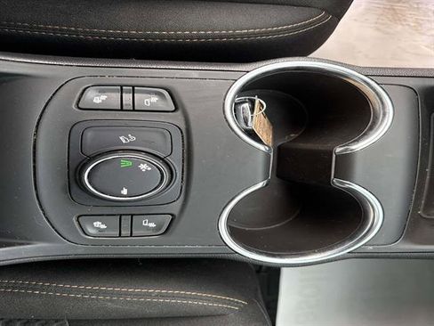 Used 2018 GMC Terrain SLE w/ Driver Convenience Package image 20