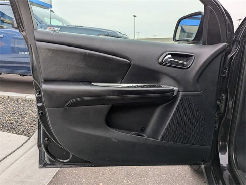 Used 2012 Dodge Journey SXT w/ Flexible Seating Group image 10