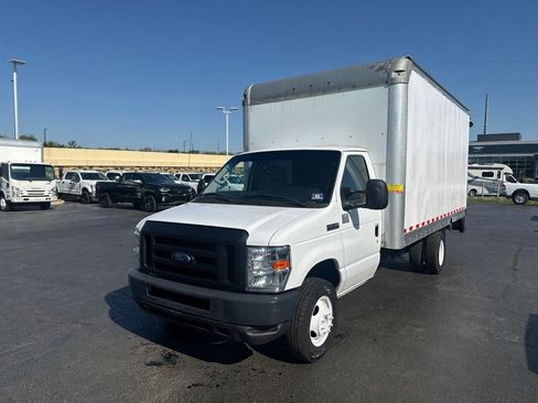 Used 2019 Ford E-350 and Econoline 350 Super Duty RWD image 5