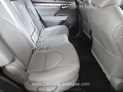 Used 2023 Toyota Highlander Limited AWD/4WD image 22