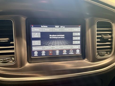 Used 2019 Dodge Charger SXT image 34