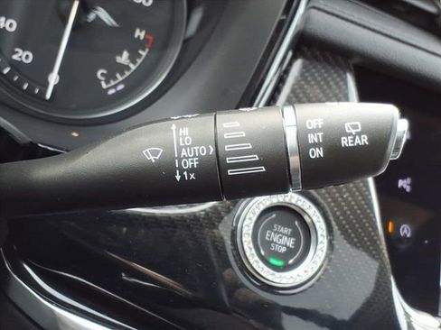 Used 2023 Cadillac XT6 Sport w/ Technology Package image 32