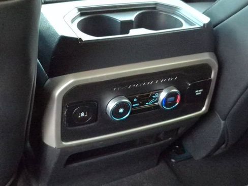 Used 2024 Ford Expedition Max XLT image 16