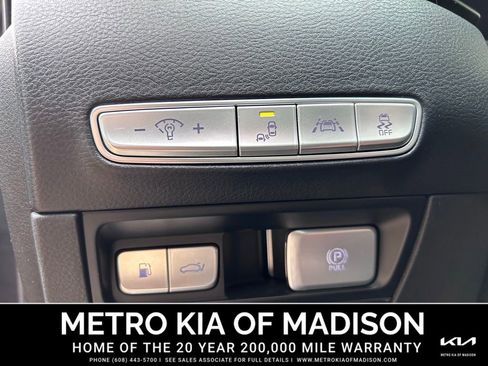 Used 2020 Kia K900 Luxury w/ VIP Package image 17