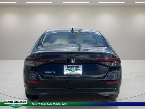Used 2025 Honda Accord SE image 4