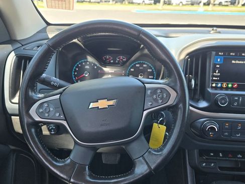 Used 2021 Chevrolet Colorado Z71 AWD/4WD image 13