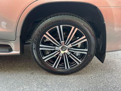 Used 2019 Lexus LX 570 4WD image 42