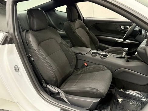 Used 2025 Ford Mustang Coupe image 33