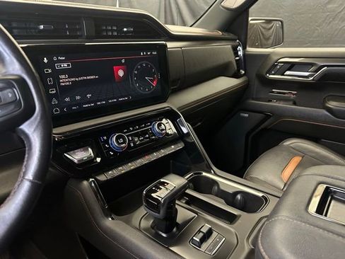 Used 2022 GMC Sierra 1500 AT4 w/ AT4 Premium Package AWD/4WD image 30