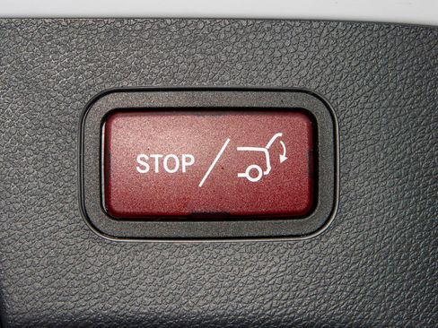 Used 2020 Mercedes-Benz GLA 250 w/ Convenience Package image 10