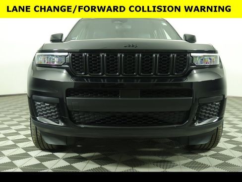 Used 2023 Jeep Grand Cherokee L Laredo image 14