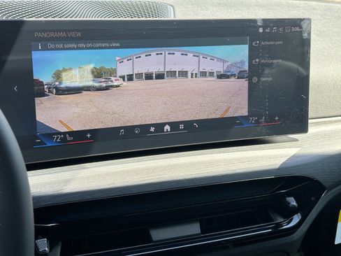 Used 2026 BMW i4 eDrive40 w/ Parking Assistance Package RWD image 15